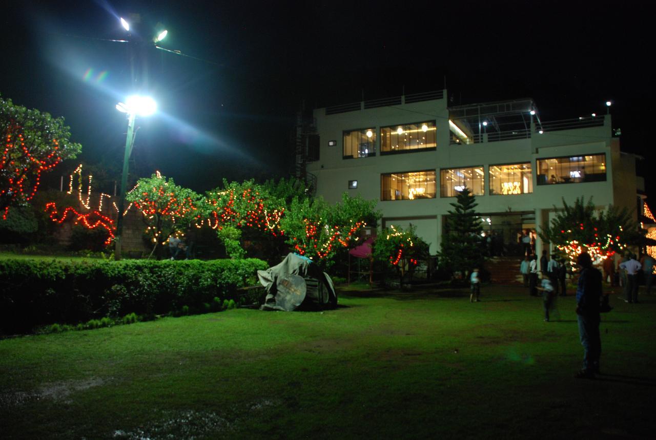Centarosa Resort Chail Ngoại thất bức ảnh